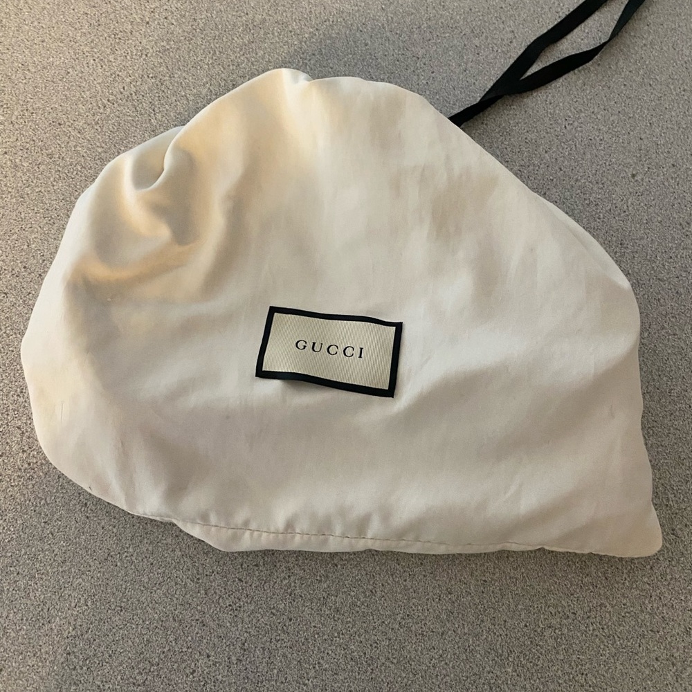 Gucci Mini Marmont Shoulder Bag - Picture 3 of 5